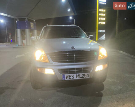 Серый Cанг Йонг Рекстон, объемом двигателя 2.7 л и пробегом 288 тыс. км за 4299 $, фото 11 на Automoto.ua