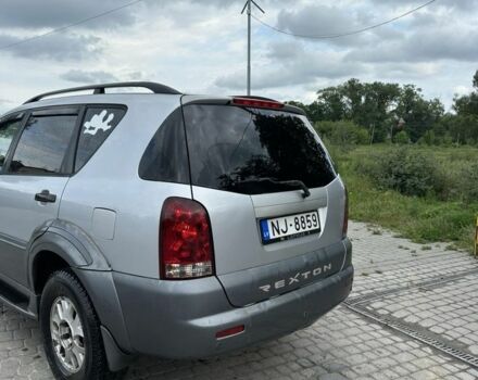 Сірий Cанг Йонг Rexton, об'ємом двигуна 2.7 л та пробігом 293 тис. км за 3750 $, фото 2 на Automoto.ua