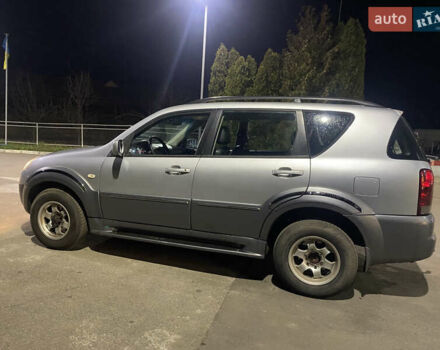 Серый Cанг Йонг Рекстон, объемом двигателя 2.7 л и пробегом 288 тыс. км за 4299 $, фото 3 на Automoto.ua