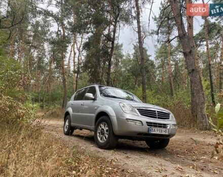 Сірий Cанг Йонг Rexton, об'ємом двигуна 2.3 л та пробігом 230 тис. км за 4000 $, фото 7 на Automoto.ua