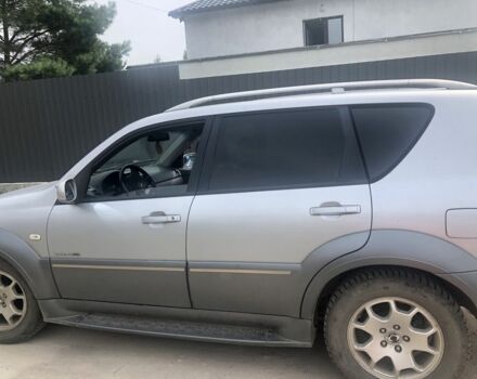 Серый Cанг Йонг Рекстон, объемом двигателя 2.7 л и пробегом 309 тыс. км за 6500 $, фото 2 на Automoto.ua