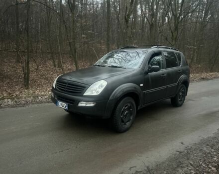 Серый Cанг Йонг Рекстон, объемом двигателя 2.7 л и пробегом 316 тыс. км за 5900 $, фото 1 на Automoto.ua