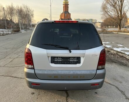 Серый Cанг Йонг Рекстон, объемом двигателя 2.7 л и пробегом 294 тыс. км за 5104 $, фото 2 на Automoto.ua