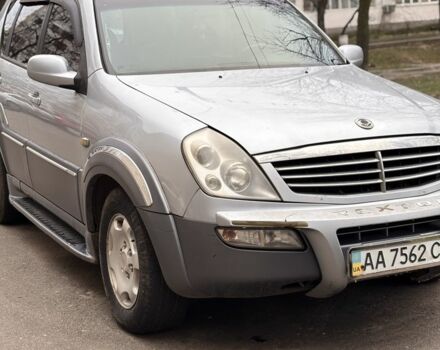 Сірий Cанг Йонг Rexton, об'ємом двигуна 3.2 л та пробігом 286 тис. км за 4200 $, фото 2 на Automoto.ua