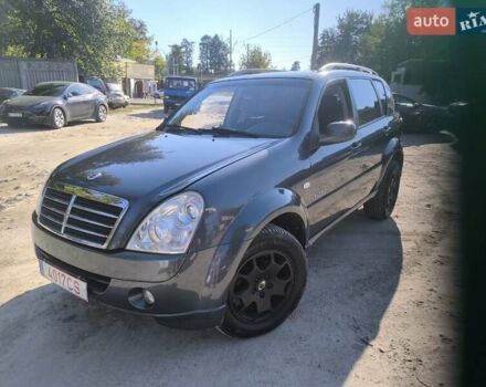 Сірий Cанг Йонг Rexton, об'ємом двигуна 2.7 л та пробігом 151 тис. км за 4999 $, фото 2 на Automoto.ua