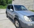 Сірий Cанг Йонг Rexton, об'ємом двигуна 3 л та пробігом 200 тис. км за 4250 $, фото 2 на Automoto.ua
