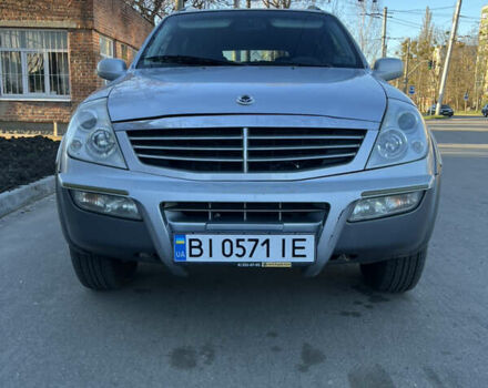 Сірий Cанг Йонг Rexton, об'ємом двигуна 3.2 л та пробігом 278 тис. км за 6300 $, фото 2 на Automoto.ua