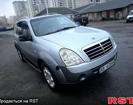 Серый Cанг Йонг Рекстон, объемом двигателя 2 л и пробегом 287 тыс. км за 3500 $, фото 3 на Automoto.ua