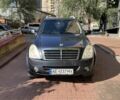 Сірий Cанг Йонг Rexton, об'ємом двигуна 2.7 л та пробігом 300 тис. км за 6992 $, фото 1 на Automoto.ua