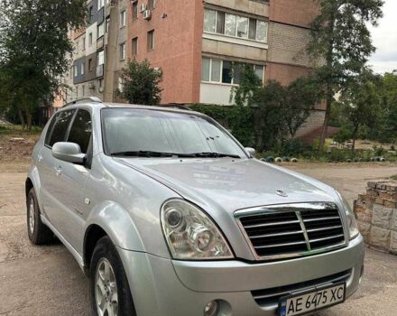 Сірий Cанг Йонг Rexton, об'ємом двигуна 2.7 л та пробігом 214 тис. км за 7000 $, фото 1 на Automoto.ua