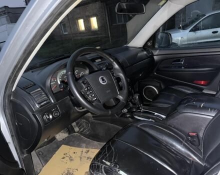 Серый Cанг Йонг Рекстон, объемом двигателя 2 л и пробегом 287 тыс. км за 3500 $, фото 6 на Automoto.ua