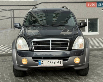 Сірий Cанг Йонг Rexton, об'ємом двигуна 2.7 л та пробігом 247 тис. км за 7900 $, фото 10 на Automoto.ua