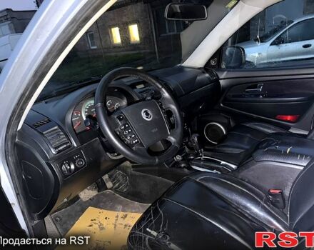 Серый Cанг Йонг Рекстон, объемом двигателя 2 л и пробегом 287 тыс. км за 3500 $, фото 6 на Automoto.ua