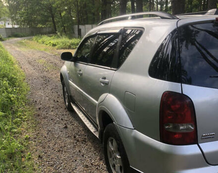 Сірий Cанг Йонг Rexton, об'ємом двигуна 0 л та пробігом 265 тис. км за 7000 $, фото 4 на Automoto.ua