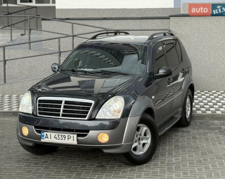 Сірий Cанг Йонг Rexton, об'ємом двигуна 2.7 л та пробігом 247 тис. км за 7900 $, фото 2 на Automoto.ua