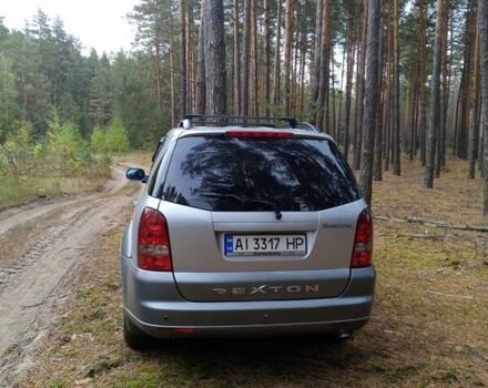 Серый Cанг Йонг Рекстон, объемом двигателя 2.7 л и пробегом 220 тыс. км за 5200 $, фото 2 на Automoto.ua