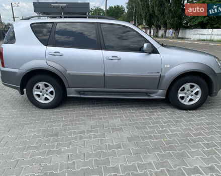 Сірий Cанг Йонг Rexton, об'ємом двигуна 2.7 л та пробігом 360 тис. км за 7500 $, фото 3 на Automoto.ua