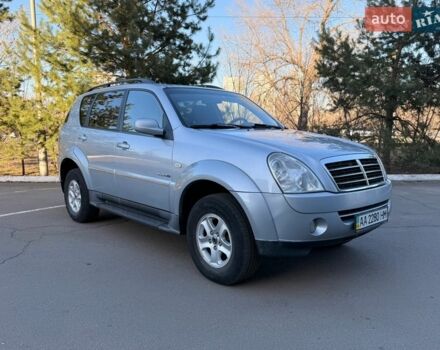 Сірий Cанг Йонг Rexton, об'ємом двигуна 2.7 л та пробігом 200 тис. км за 6700 $, фото 1 на Automoto.ua