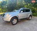Сірий Cанг Йонг Rexton, об'ємом двигуна 2.7 л та пробігом 200 тис. км за 5600 $, фото 1 на Automoto.ua