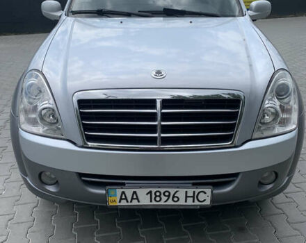 Сірий Cанг Йонг Rexton, об'ємом двигуна 2.7 л та пробігом 360 тис. км за 7500 $, фото 1 на Automoto.ua