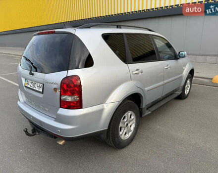 Сірий Cанг Йонг Rexton, об'ємом двигуна 2.7 л та пробігом 200 тис. км за 6950 $, фото 10 на Automoto.ua