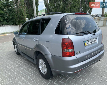 Сірий Cанг Йонг Rexton, об'ємом двигуна 2.7 л та пробігом 360 тис. км за 7500 $, фото 9 на Automoto.ua