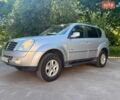 Сірий Cанг Йонг Rexton, об'ємом двигуна 2.7 л та пробігом 200 тис. км за 5600 $, фото 2 на Automoto.ua