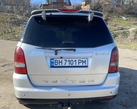 Сірий Cанг Йонг Rexton, об'ємом двигуна 2.7 л та пробігом 245 тис. км за 6900 $, фото 2 на Automoto.ua