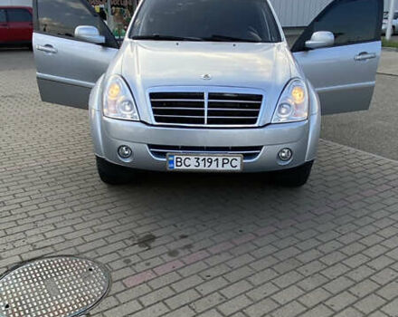 Сірий Cанг Йонг Rexton, об'ємом двигуна 2.7 л та пробігом 210 тис. км за 8900 $, фото 29 на Automoto.ua