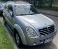 Сірий Cанг Йонг Rexton, об'ємом двигуна 2.7 л та пробігом 240 тис. км за 7000 $, фото 1 на Automoto.ua