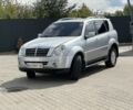 Серый Cанг Йонг Рекстон, объемом двигателя 2.7 л и пробегом 245 тыс. км за 7613 $, фото 2 на Automoto.ua
