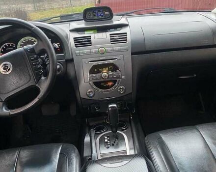 Сірий Cанг Йонг Rexton, об'ємом двигуна 2.7 л та пробігом 232 тис. км за 8300 $, фото 7 на Automoto.ua