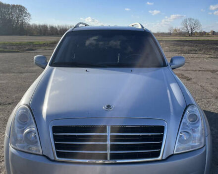 Сірий Cанг Йонг Rexton, об'ємом двигуна 2.7 л та пробігом 202 тис. км за 9900 $, фото 2 на Automoto.ua