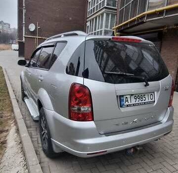 Сірий Cанг Йонг Rexton, об'ємом двигуна 2.7 л та пробігом 103 тис. км за 10000 $, фото 4 на Automoto.ua