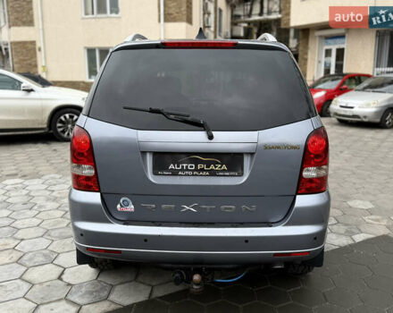 Серый Cанг Йонг Рекстон, объемом двигателя 2.7 л и пробегом 215 тыс. км за 7500 $, фото 26 на Automoto.ua