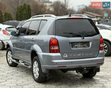 Серый Cанг Йонг Рекстон, объемом двигателя 2.7 л и пробегом 215 тыс. км за 7500 $, фото 34 на Automoto.ua