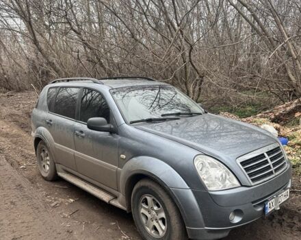 Серый Cанг Йонг Рекстон, объемом двигателя 2.7 л и пробегом 2 тыс. км за 8000 $, фото 4 на Automoto.ua