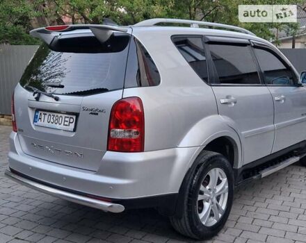 Сірий Cанг Йонг Rexton, об'ємом двигуна 2.7 л та пробігом 130 тис. км за 10900 $, фото 10 на Automoto.ua