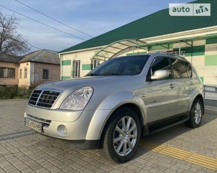 Сірий Cанг Йонг Rexton, об'ємом двигуна 2.7 л та пробігом 110 тис. км за 11500 $, фото 1 на Automoto.ua