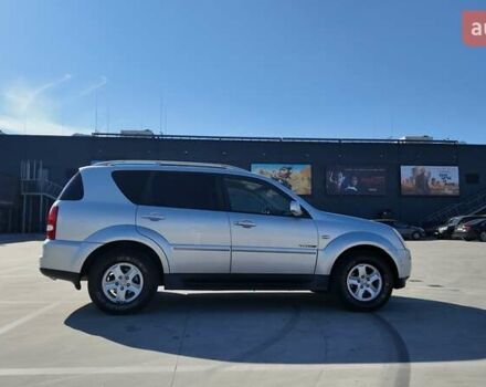 Сірий Cанг Йонг Rexton, об'ємом двигуна 2.7 л та пробігом 31 тис. км за 11990 $, фото 7 на Automoto.ua