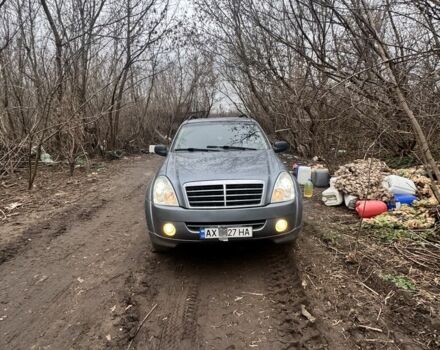 Серый Cанг Йонг Рекстон, объемом двигателя 2.7 л и пробегом 2 тыс. км за 8000 $, фото 3 на Automoto.ua