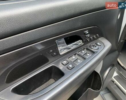Сірий Cанг Йонг Rexton, об'ємом двигуна 2.7 л та пробігом 255 тис. км за 10950 $, фото 8 на Automoto.ua