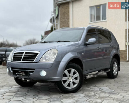 Серый Cанг Йонг Рекстон, объемом двигателя 2.7 л и пробегом 215 тыс. км за 7500 $, фото 8 на Automoto.ua