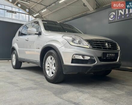 Сірий Cанг Йонг Rexton, об'ємом двигуна 2.7 л та пробігом 189 тис. км за 9300 $, фото 16 на Automoto.ua