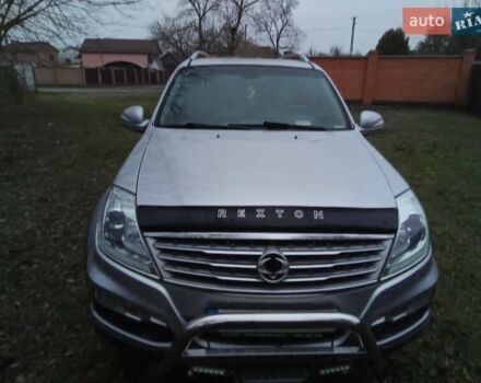 Сірий Cанг Йонг Rexton, об'ємом двигуна 2.7 л та пробігом 193 тис. км за 10600 $, фото 10 на Automoto.ua