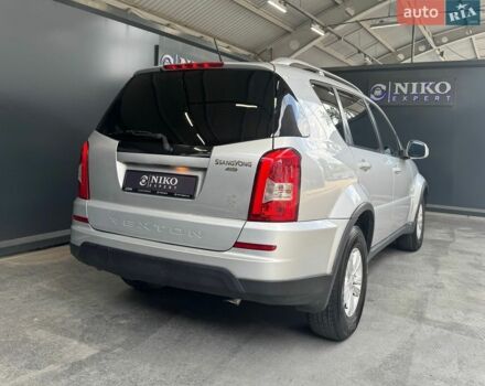 Сірий Cанг Йонг Rexton, об'ємом двигуна 2.7 л та пробігом 189 тис. км за 9300 $, фото 11 на Automoto.ua