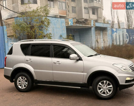 Сірий Cанг Йонг Rexton, об'ємом двигуна 2.7 л та пробігом 205 тис. км за 10999 $, фото 9 на Automoto.ua