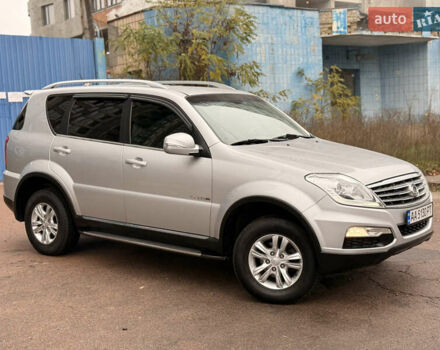 Сірий Cанг Йонг Rexton, об'ємом двигуна 2.7 л та пробігом 205 тис. км за 10999 $, фото 8 на Automoto.ua