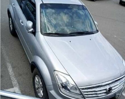 Сірий Cанг Йонг Rexton, об'ємом двигуна 2.7 л та пробігом 180 тис. км за 13000 $, фото 1 на Automoto.ua