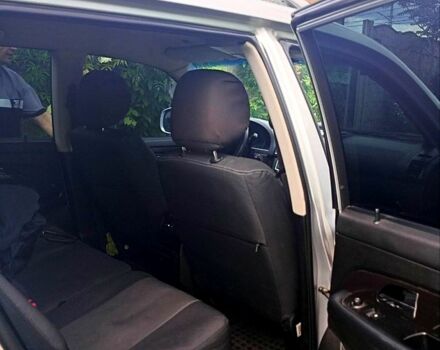 Сірий Cанг Йонг Rexton, об'ємом двигуна 2.7 л та пробігом 180 тис. км за 13000 $, фото 3 на Automoto.ua